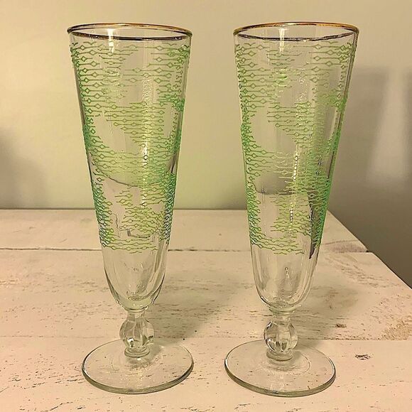 Vintage Modern Beer/Cocktail Glasses  - Picture 1 of 5